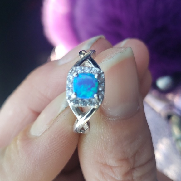 Blue Opal and diamond silver ring - Picture 6 of 6